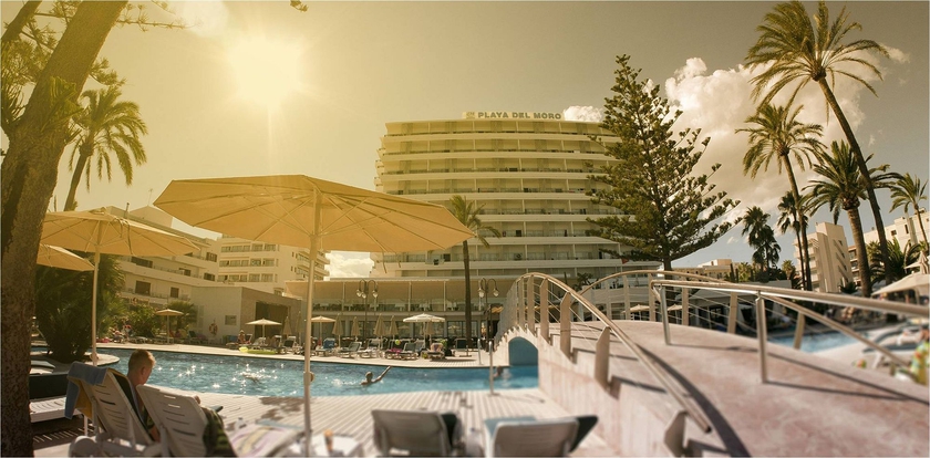 Imagen de los exteriores del Hotel Cm Playa Del Moro. Foto 7