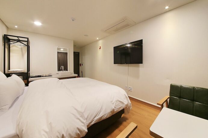 Imagen general del Hotel Cnc 1St Street Hotel. Foto 15