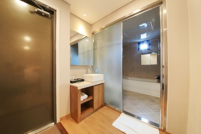 Imagen general del Hotel Cnc 1St Street Hotel. Foto 17