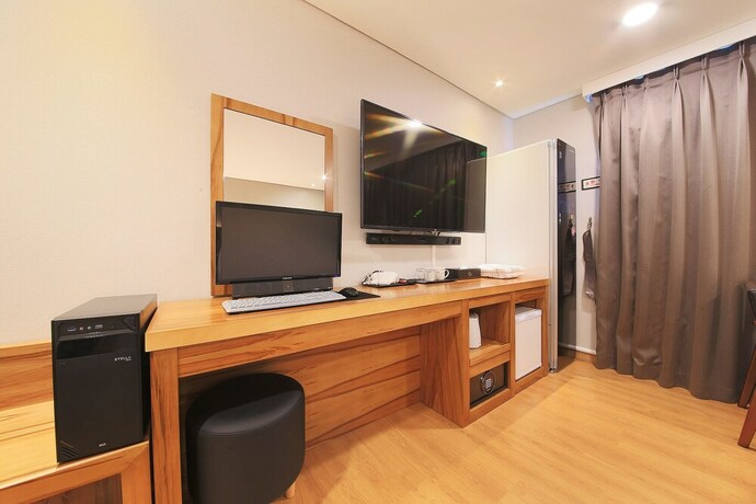 Imagen de la habitación del Hotel Cnc 1St Street Hotel. Foto 27