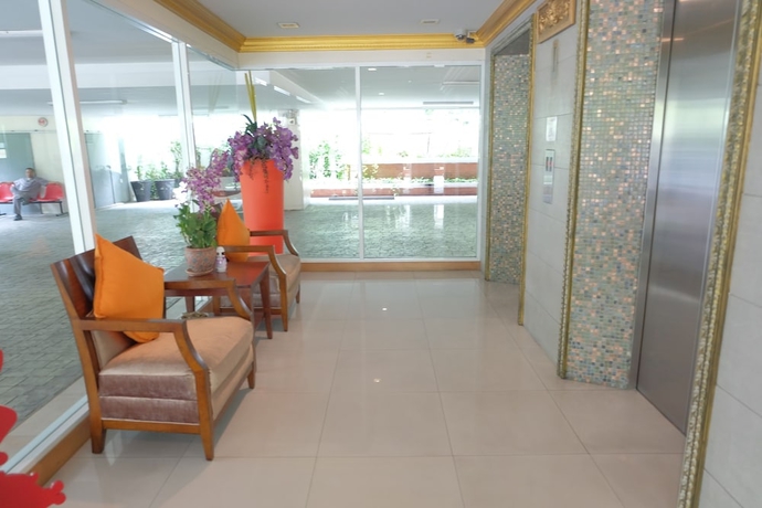 Imagen de los interiores del Hotel Cnc Heritage. Foto 13