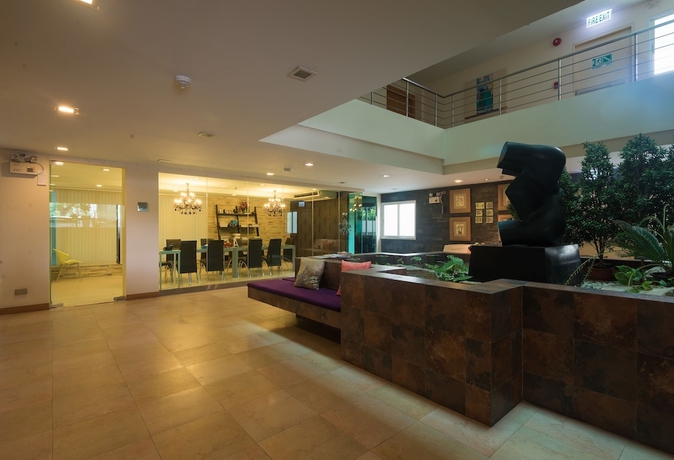 Imagen de los interiores del Hotel Cnc Heritage. Foto 17