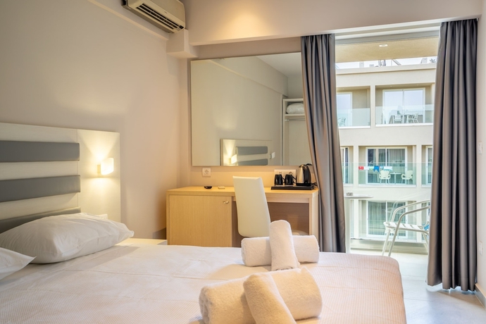 Imagen de la habitación del Hotel Cnic Gemini. Foto 4