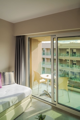 Imagen de la habitación del Hotel Cnic Gemini. Foto 8