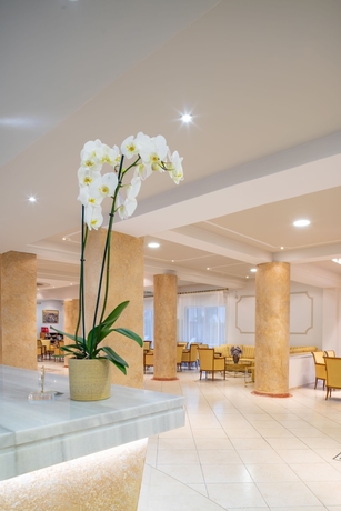 Imagen de los interiores del Hotel Cnic Gemini. Foto 16