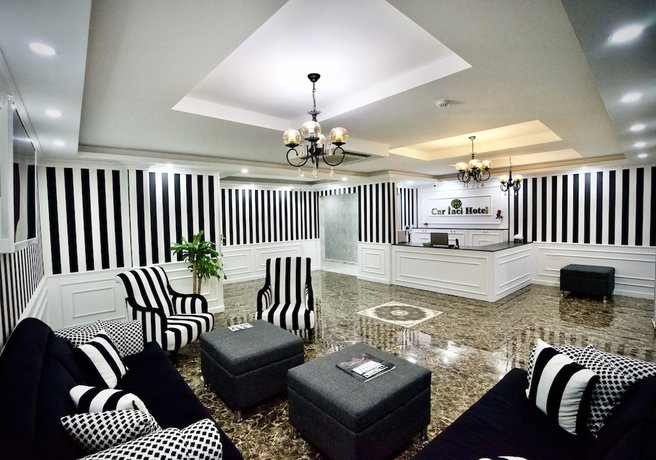 Imagen del bar/restaurante del Hotel Cnr Inci. Foto 2