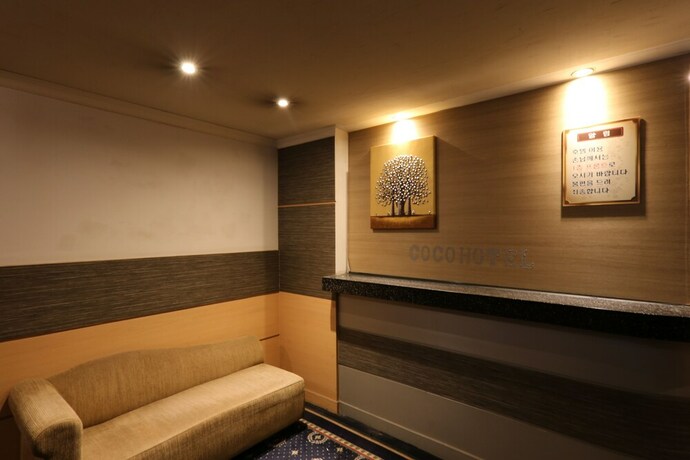 Imagen de los interiores del Hotel CoCo Hotel. Foto 20