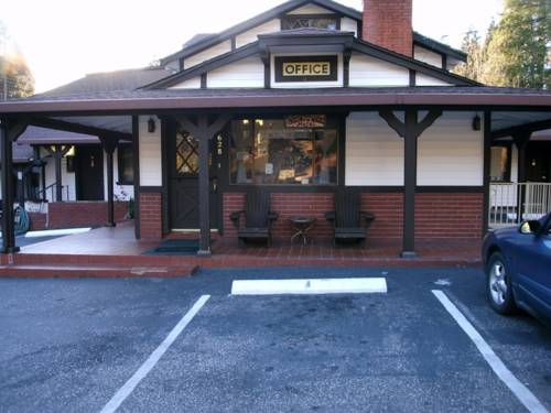 Imagen de la habitación del Hotel Coach N Four. Foto 2