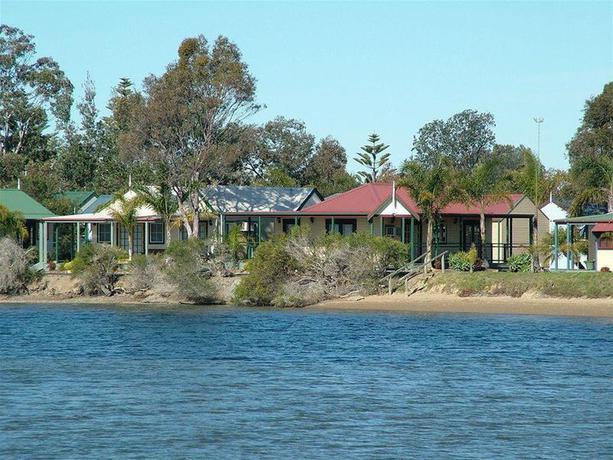 Imagen general del Hotel Coachhouse Marina Resort. Foto 4