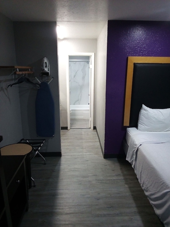 Imagen de la habitación del Hotel Coachman\'s Inn and Suites. Foto 11