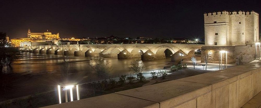 Imagen de los exteriores del Hotel Córdoba Carpe Diem Y Apartamentos. Foto 11