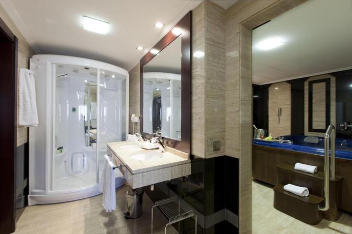 Imagen de la habitación del Hotel Córdoba Center. Foto 6