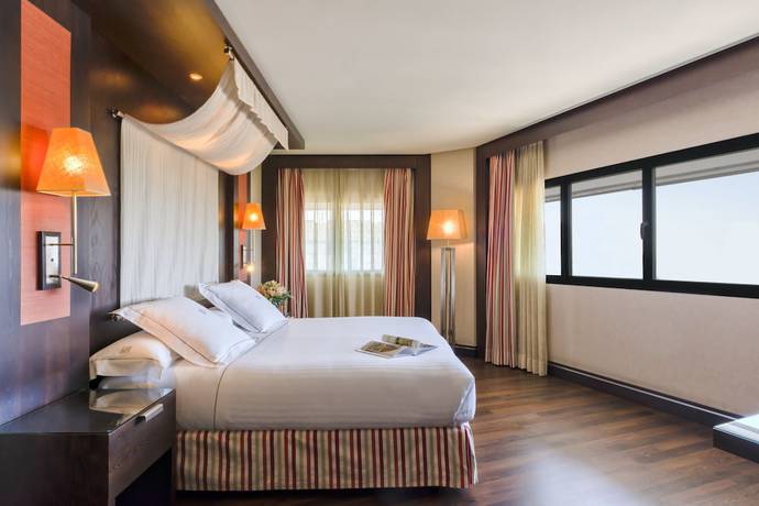 Imagen de la habitación del Hotel Córdoba Center. Foto 8