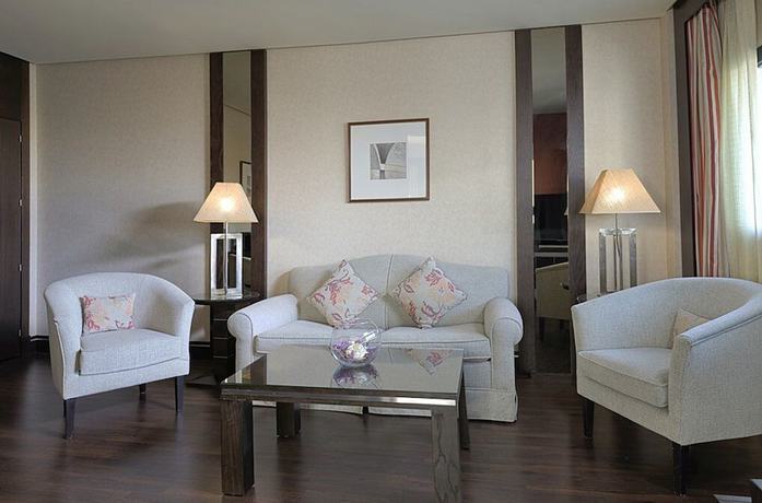 Imagen de la habitación del Hotel Córdoba Center. Foto 11