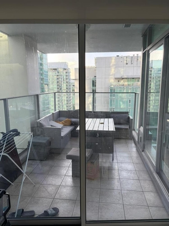 Imagen de los interiores del Hotel Coalharbour Vantage Point 1616. Foto 9