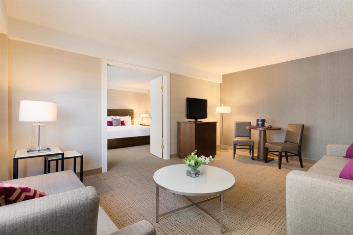 Imagen de la habitación del Hotel Coast Edmonton Plaza By Apa. Foto 4