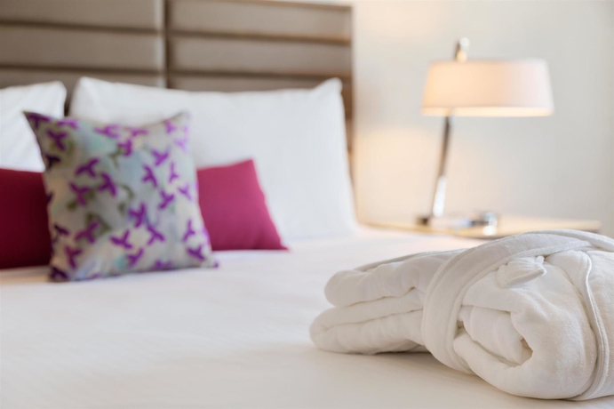 Imagen de la habitación del Hotel Coast Edmonton Plaza By Apa. Foto 8