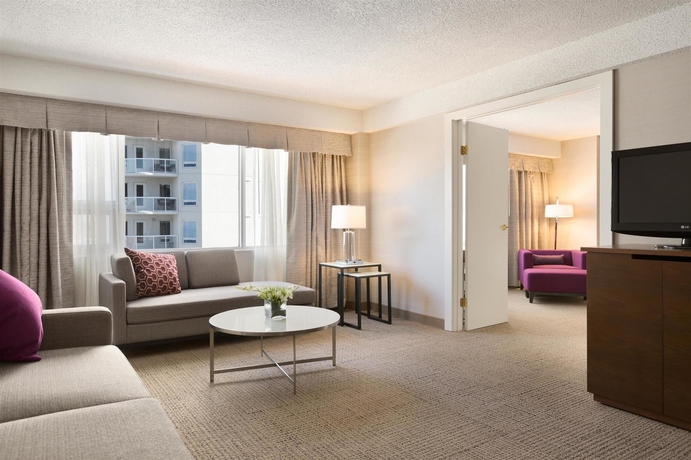 Imagen de la habitación del Hotel Coast Edmonton Plaza By Apa. Foto 13