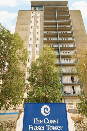 Imagen de los exteriores del Hotel Coast Fraser Tower. Foto 9