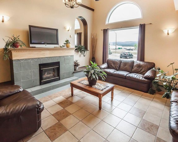 Imagen de los interiores del Hotel Coast Hinton. Foto 17