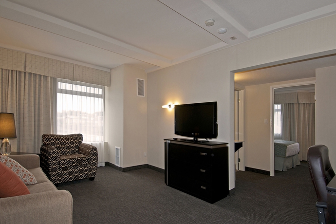 Imagen de la habitación del Hotel Coast Kamloops and Conference Centre. Foto 5