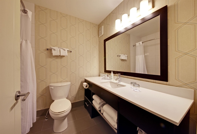 Imagen de la habitación del Hotel Coast Kamloops and Conference Centre. Foto 10