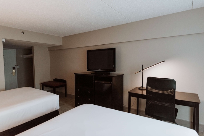 Imagen de la habitación del Hotel Coast Nisku Inn and Conference Centre. Foto 18