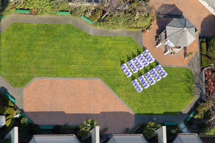 Imagen de los exteriores del Hotel Coast Plaza. Foto 11