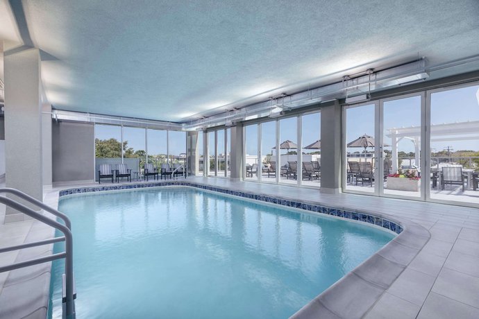Imagen de la piscina del Hotel Coast Rehoboth Beach, Tapestry Collection By Hilton, Rehoboth Beach. Foto 20