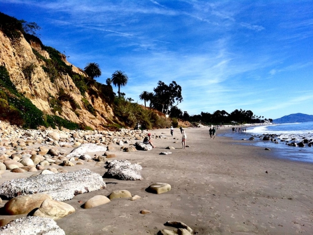 Imagen de los exteriores del Hotel Coast Village Inn - Santa Barbara. Foto 16