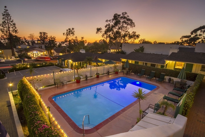 Imagen general del Hotel Coast Village Inn - Santa Barbara. Foto 1