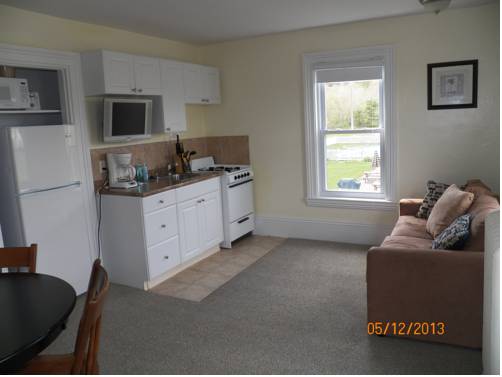 Imagen de la habitación del Hotel Coast Village Inn and Cottages. Foto 4