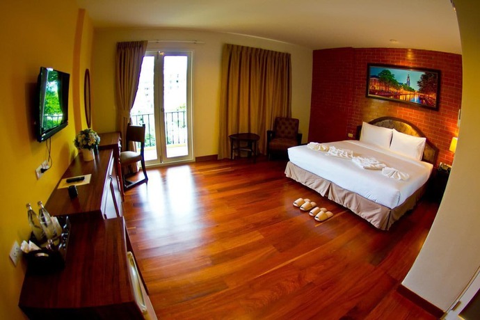 Imagen de la habitación del Hotel Coasta Bangsaen. Foto 3