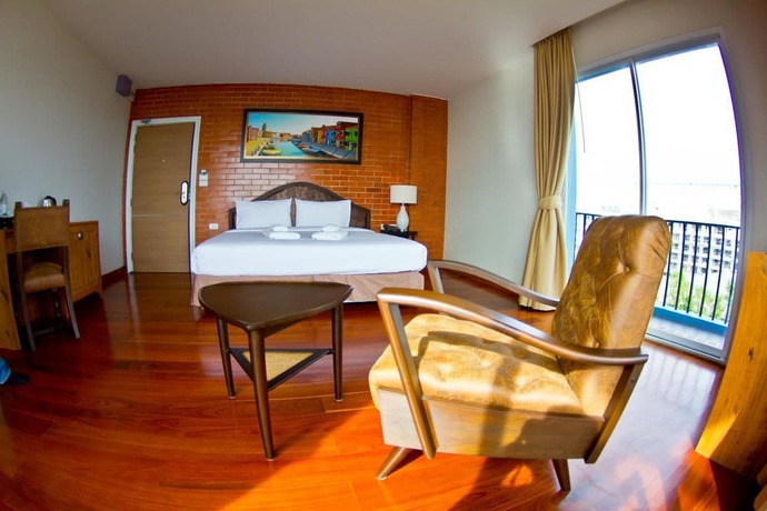 Imagen de la habitación del Hotel Coasta Bangsaen. Foto 13