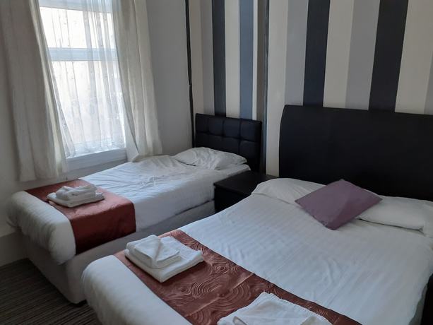 Imagen de la habitación del Hotel Coastal Bay. Foto 14