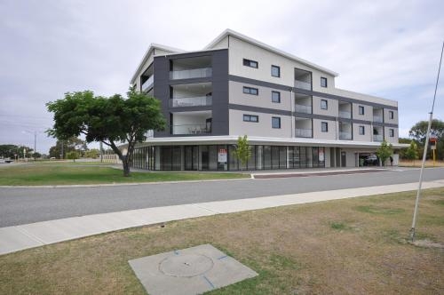 Imagen general del Hotel Coastal By Rockingham Apartments. Foto 2