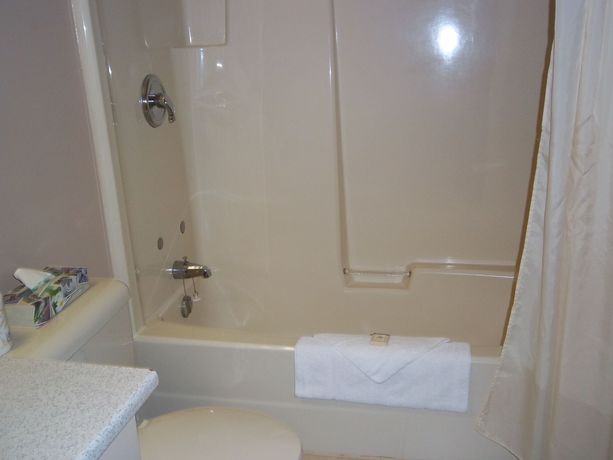 Imagen de la habitación del Hotel Coastal Inn Moncton Dieppe. Foto 5