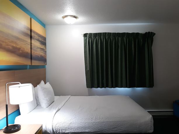 Imagen de la habitación del Hotel Coastal Inn by OYO Lincoln City - Oregon Coast Hwy. Foto 9