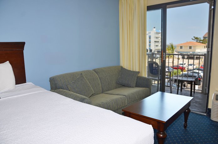 Imagen de la habitación del Hotel Coastal Palms Inn and Suites. Foto 9