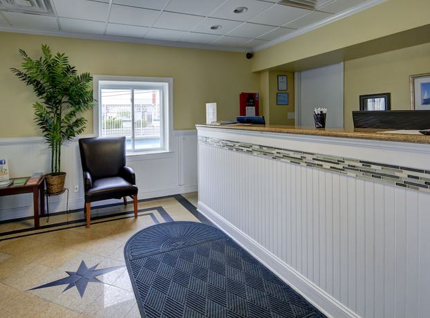 Imagen de los interiores del Hotel Coastal Palms Inn and Suites. Foto 20