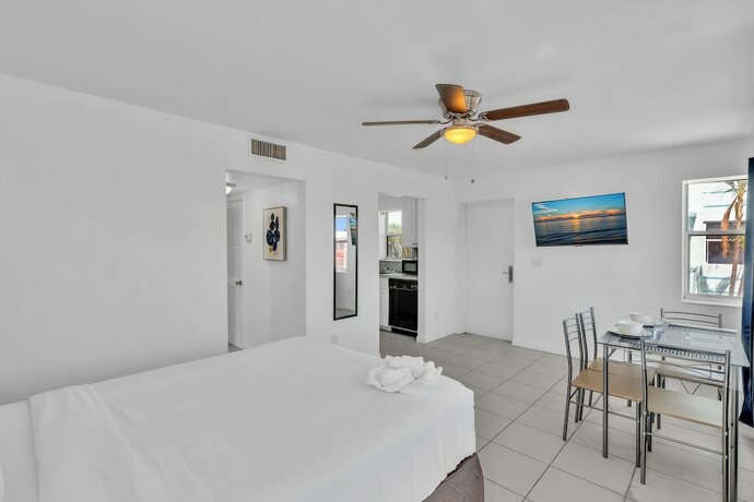 Imagen general del Hotel Coastal Sunset. Foto 4