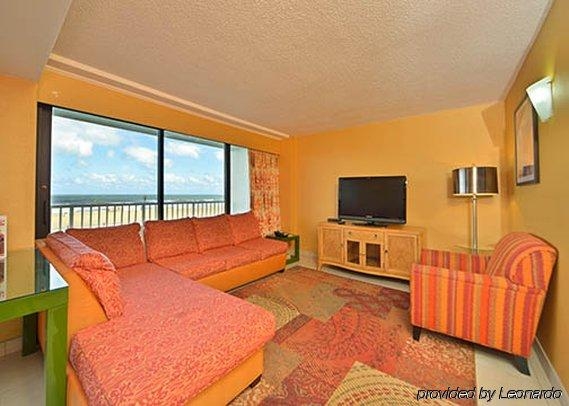 Imagen general del Hotel Coastal and Suites Virginia Beach Oceanfront. Foto 8