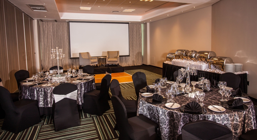 Imagen del bar/restaurante del Hotel Coastlands Umhlanga and Convention Centre. Foto 1