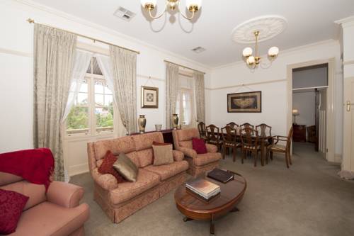 Imagen de la habitación del Hotel Cobb and Co Court Boutique. Foto 3