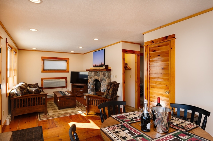 Imagen de la habitación del Hotel Cobble Mountain Lodge Llc. Foto 9