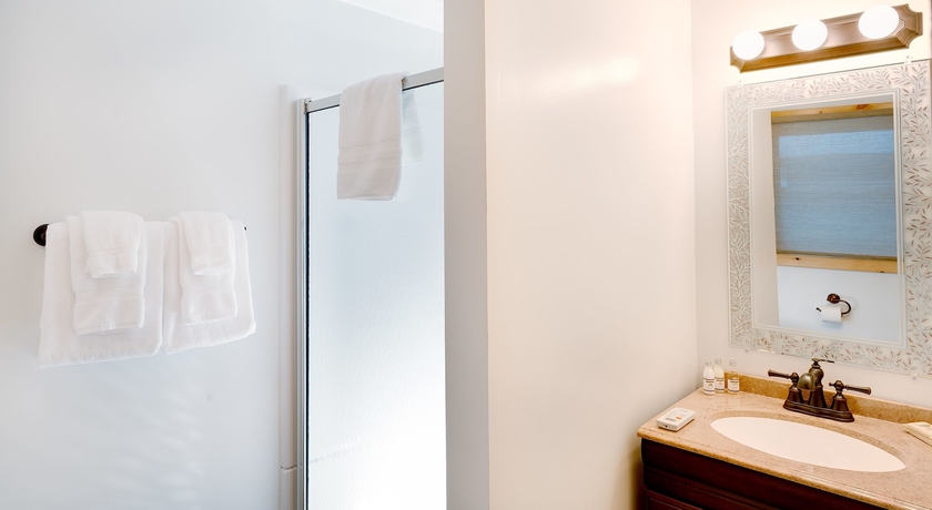 Imagen de la habitación del Hotel Cobble Mountain Lodge Llc. Foto 18