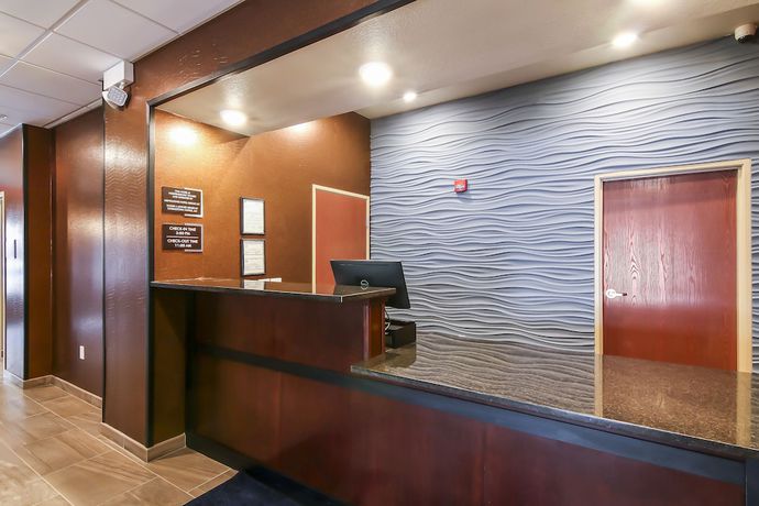 Imagen de los interiores del Hotel Cobblestone Inn and Suites at UW Stout Downtown Menomonie. Foto 18