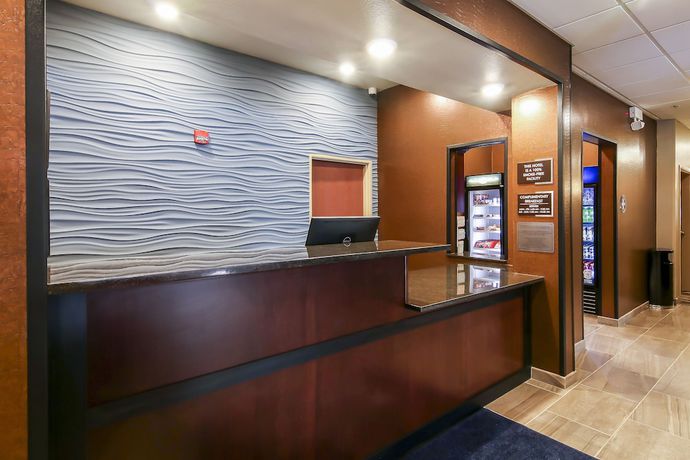 Imagen de los interiores del Hotel Cobblestone Inn and Suites at UW Stout Downtown Menomonie. Foto 19