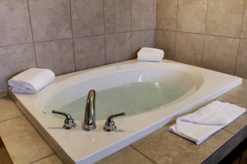 Imagen de la habitación del Hotel Cobblestone Inn and Suites &ndash; Big Lake. Foto 5