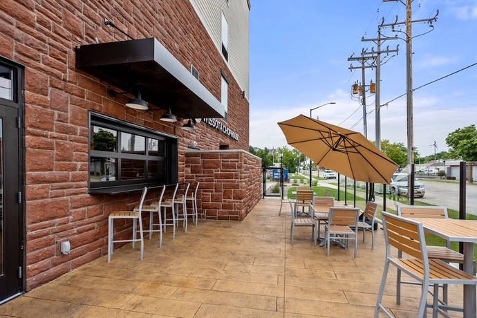Imagen del bar/restaurante del Hotel Cobblestone and Suites - Lynden. Foto 8